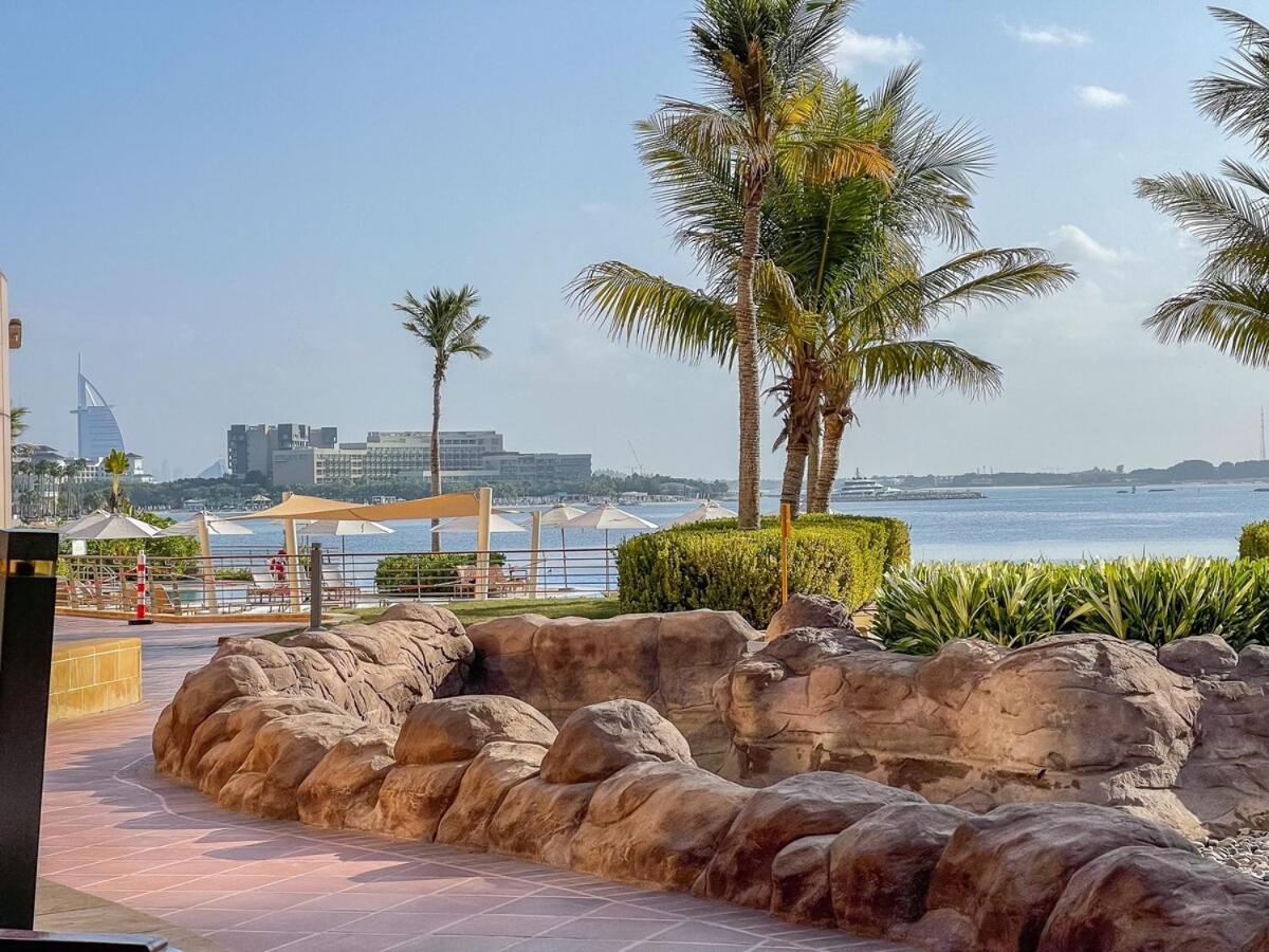 Serene 3-bedroom With Waterfront Marina Views In Palm Jumeirah *