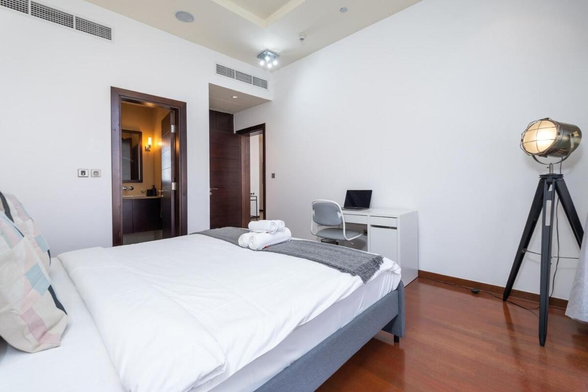 Apartment Serene 3-bedroom With Waterfront Marina Views In Palm Jumeirah *