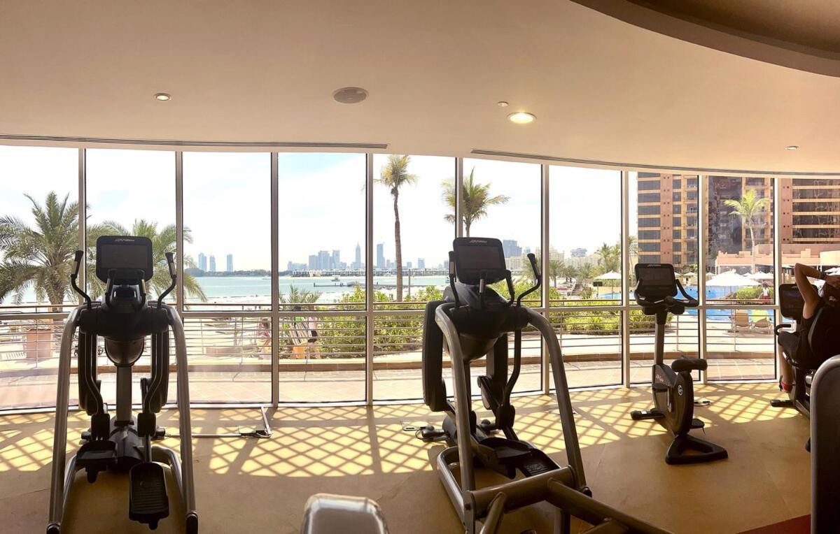 Serene 3-bedroom With Waterfront Marina Views In Palm Jumeirah