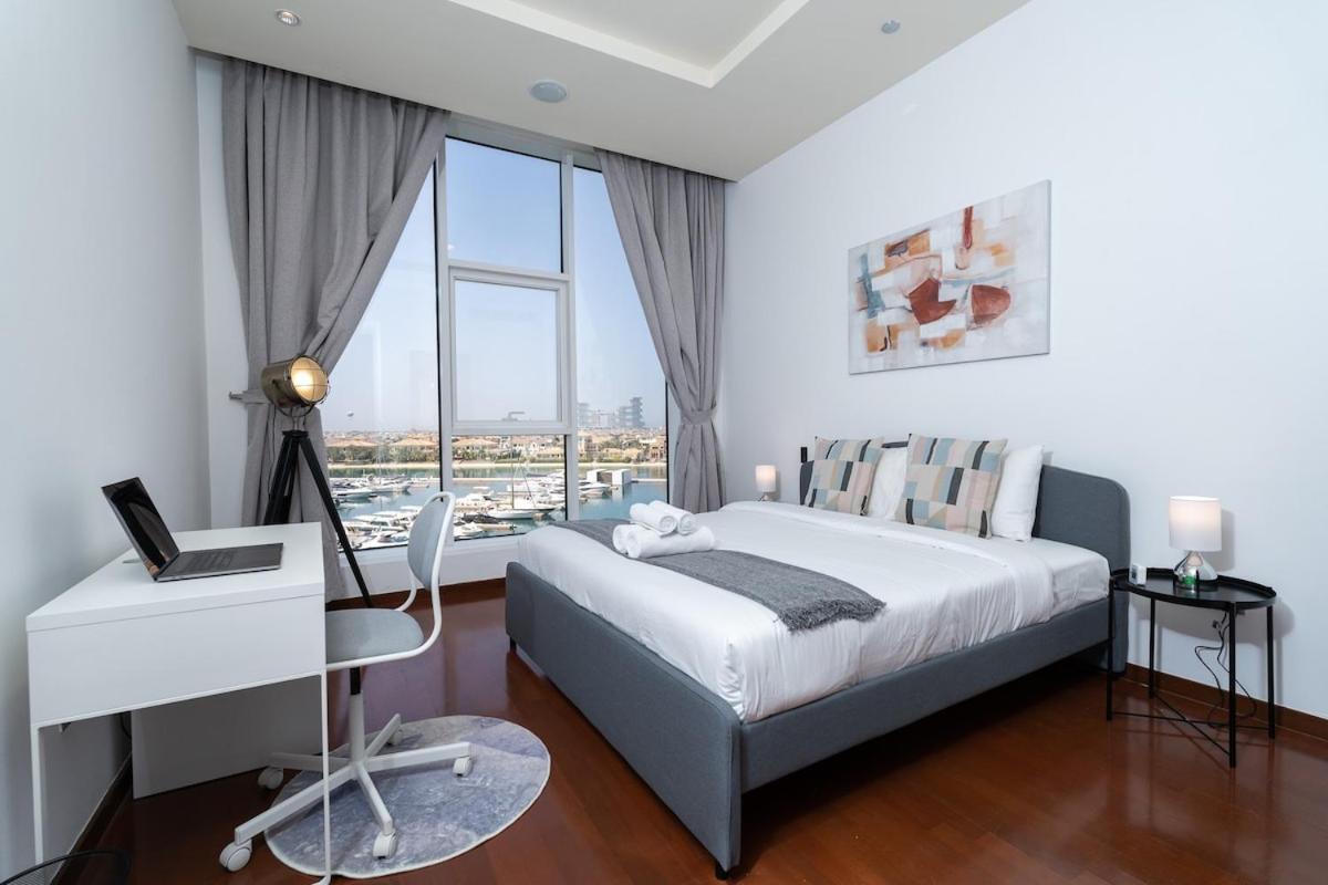 Serene 3-bedroom With Waterfront Marina Views In Palm Jumeirah Apartment *