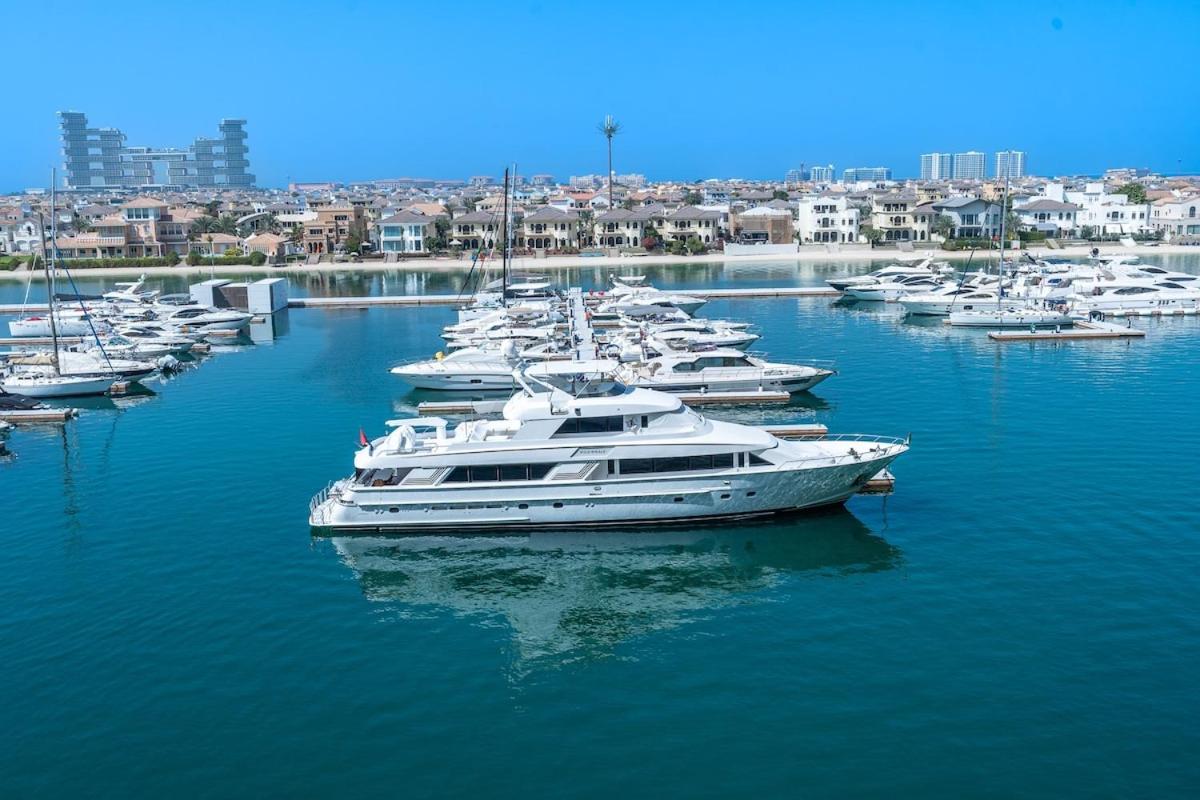 Serene 3-bedroom With Waterfront Marina Views In Palm Jumeirah Apartment *