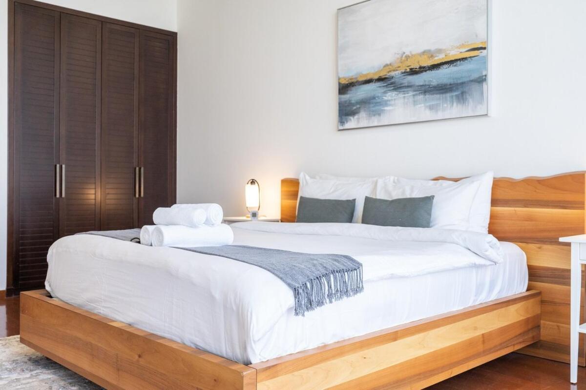 Apartment Serene 3-bedroom With Waterfront Marina Views In Palm Jumeirah *