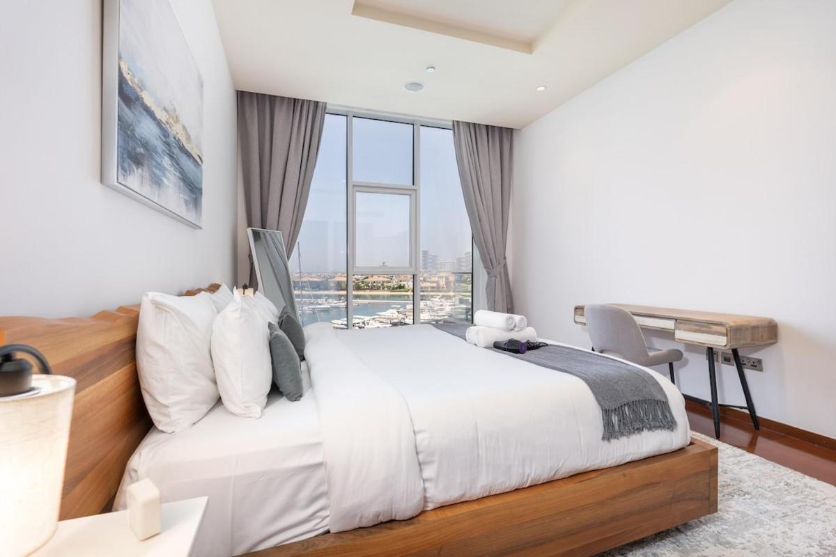 Serene 3-bedroom With Waterfront Marina Views In Palm Jumeirah *